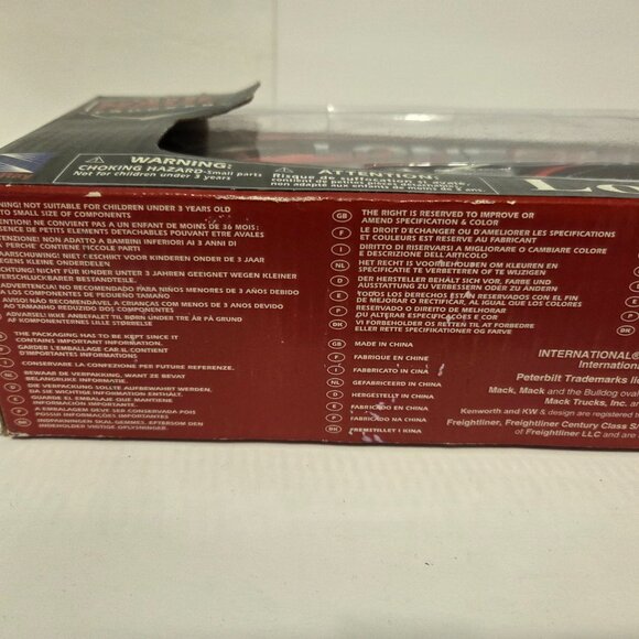 Long Haul Trucker - International Lonestar 1:43 Die-Cast Truck & Trailer - Picture 4 of 6